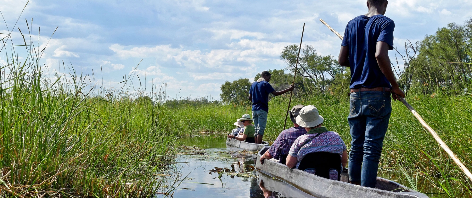 Im Mokoro auf Pirsch, Okavangodelta Im Mokoro auf Pirsch, Okavangodelta